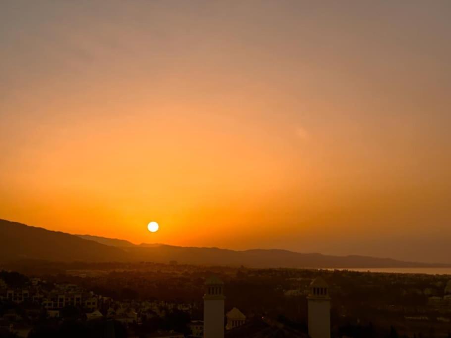 Oceanview Luxury Penthouse Daire Estepona Dış mekan fotoğraf