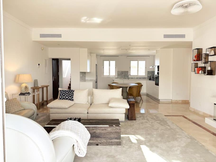 Oceanview Luxury Penthouse Daire Estepona Dış mekan fotoğraf
